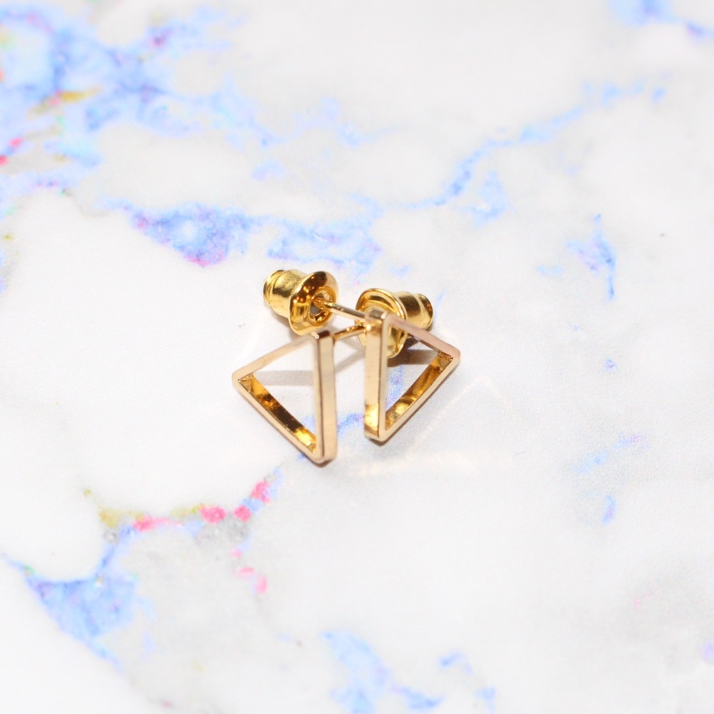 Pyramid Minimalist Studs - Picture 4 of 5